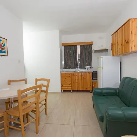 Hotel apartamentowy Cardor Complex St Paul's Bay